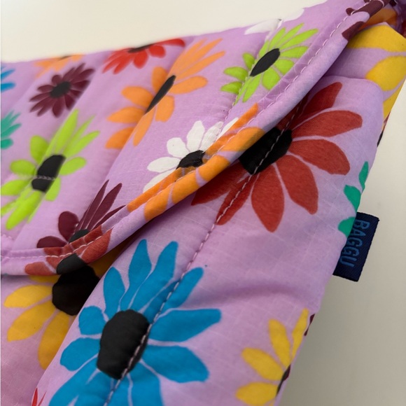 NWT BAGGU Puffy Nylon 16” Laptop Sleeve - Picture 8 of 13